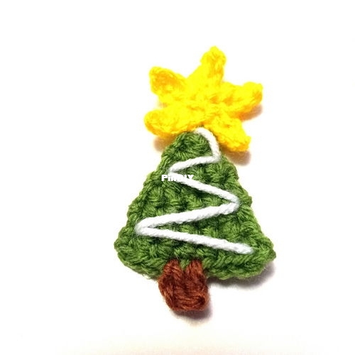 Crochet Crafters 1 - Dani West - Christmas Tree Applique_01.jpg