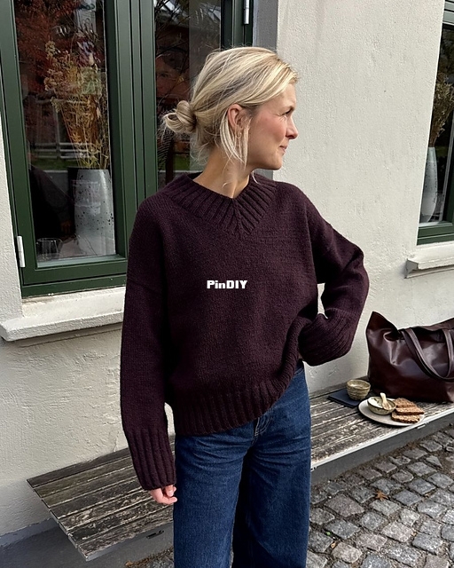 hannah_sweater_v-neck_la_cabra19_medium2.jpg