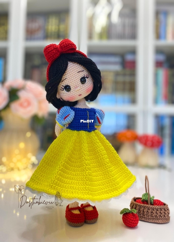 Dostt hobievii - Guldehan & Burcin - Snow White - English.jpg