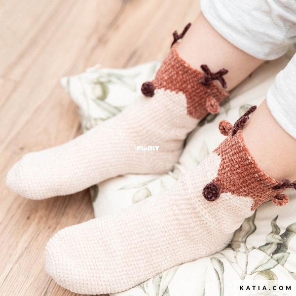 pattern-knit-crochet-woman-long-socks-autumn-winter-katia-8042-350-g.jpg