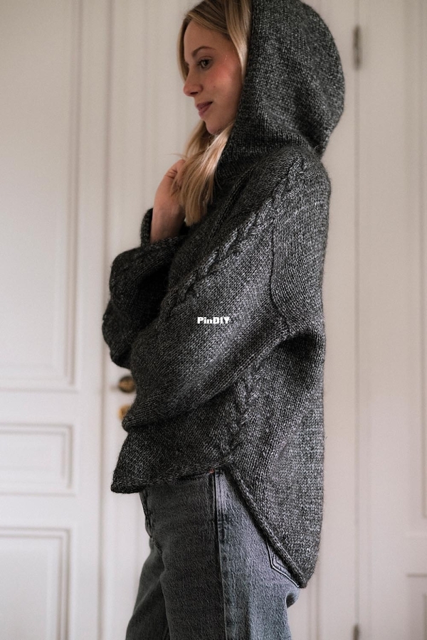 Transsylvanien hoodie by Elida Virack.jpg