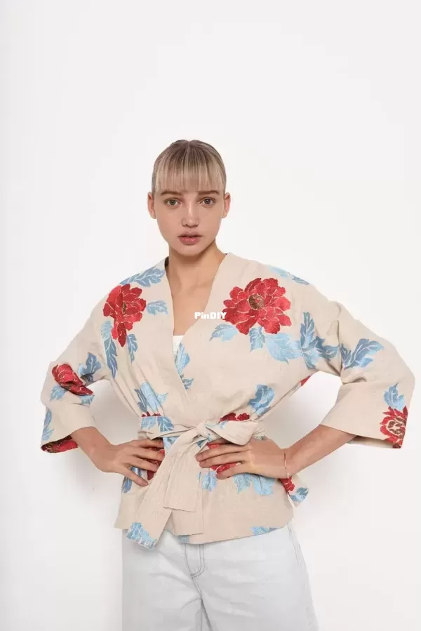julia-jacket-pod4.webp