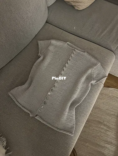 SilhouetteTop_flad_medium.jpg