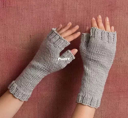 fingerless mitts.webp