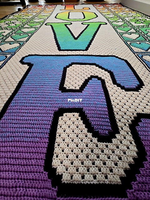MHL Crochet Designs - Mette Hesselbjerg - The love blanket - for the love of Sanne_02.jpg