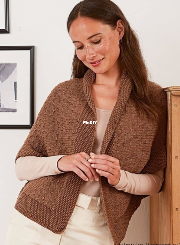 One-piece knitted cape jacket.png