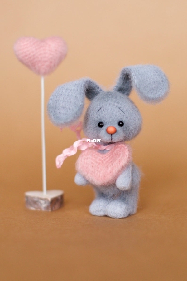 VALENTINE BUNNY (1).jpeg