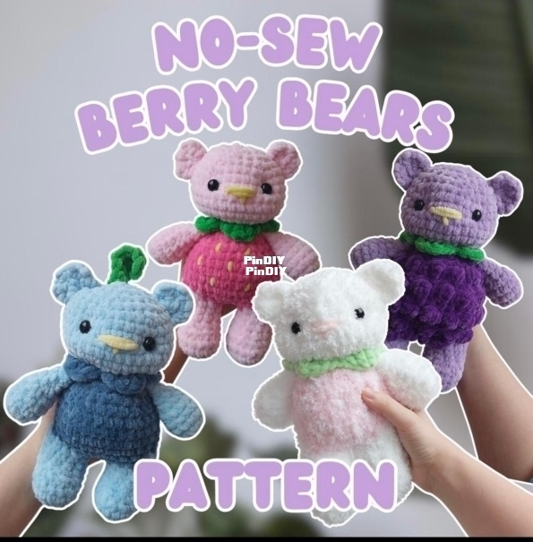 Nooks Hooks Shop - Anoek Strumane - Berry Bears.jpeg