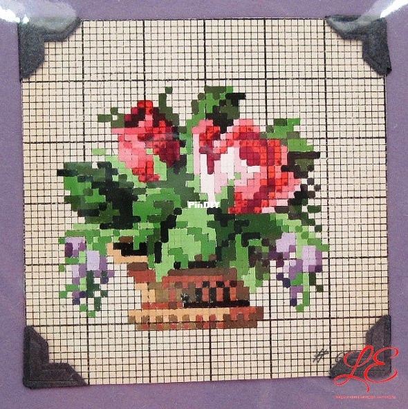 Mini roses in a basket-o.jpg