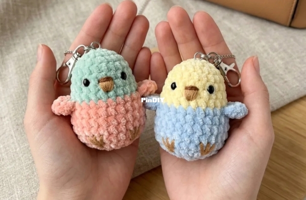 Bird keychain.jpeg