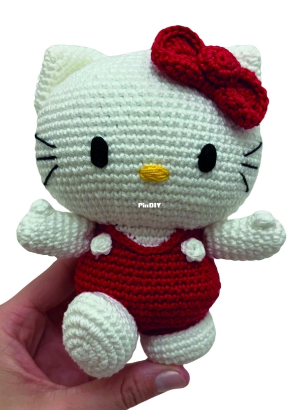 Círculo Yarns - Claudia Stolf - Hello Kitty - Portuguese