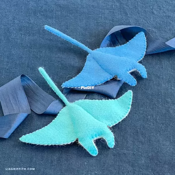 Felt_Manta_Ray_2-724x724.jpg.webp
