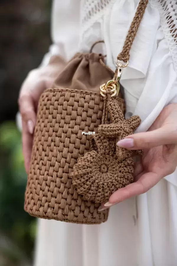 sac rafia.webp