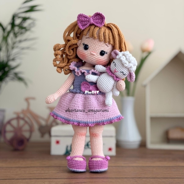 Kartanesi Amigurumi - Çiğdem Erdoğan - Melora Doll 28cm - Portuguese