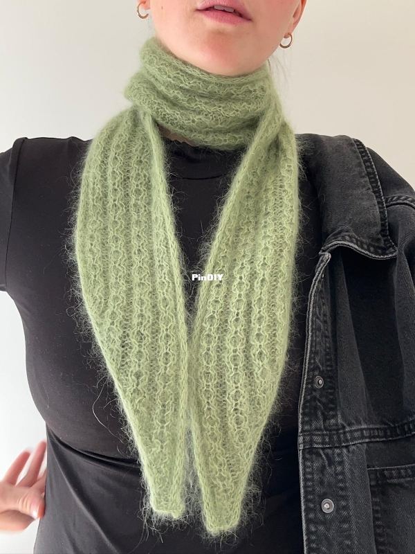 Scarf Hojas.jpg
