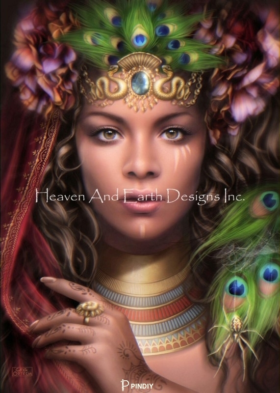 Mini Queen Of The Sun Realm.jpg