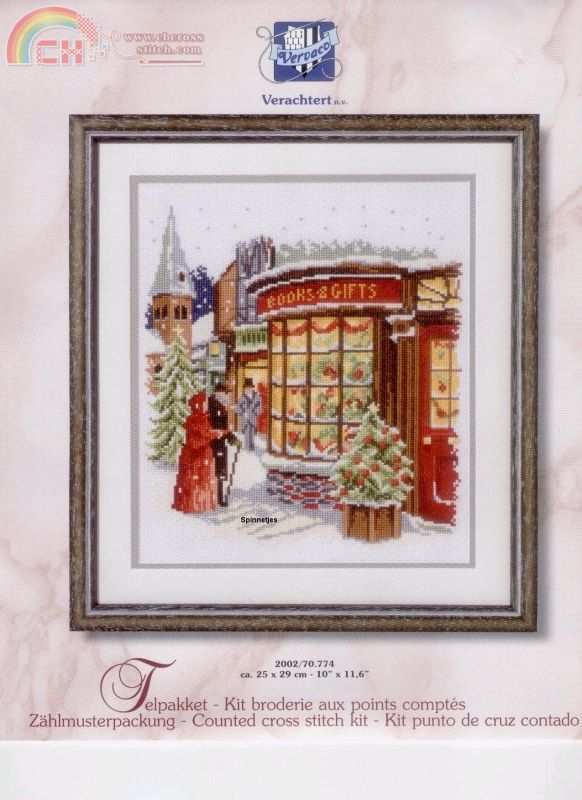 VER70774 - Christmas shop.jpg