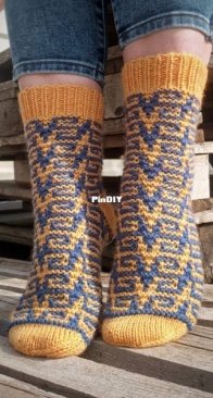 Artemis socks - Ludmila Kirichenko - Russian