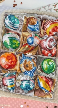 Christmas Baubles Box by Banani Stitchery - Anna Banani
