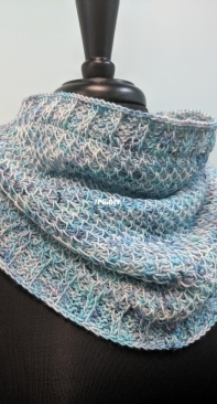 JAYD yarn - Nicole Niewoehner - Ocean Tunisian Cowl - Free
