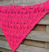 Daniëlle de Noord - I Heart Hearts Shawl