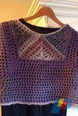 Triangles Shawl with Buttons by Madeleine Ballard - Free