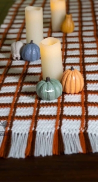 Winding Road Crochet - Lindsey Dale - Tartan Plaid Table Runner - Free