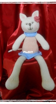 Cuddle Me Kitty by Phoeny - Phoenixknits