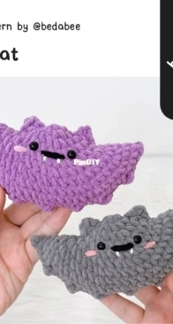 Bedabee - Beda Bee - Little Bat - Kleine Fledermaus - Murciélago pequeño - Morcego pequeno - Petite Chauve-Souris - English, French, German, Spanish and Portuguese