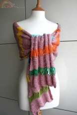 Luz Patterns- Luz Mendoza - Pink zig zag shawl