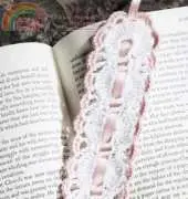 Shells & Lace  Bookmark  Design by Brenda Stratton - Free