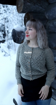 Anna Johanna -  Matta Cardigan - English