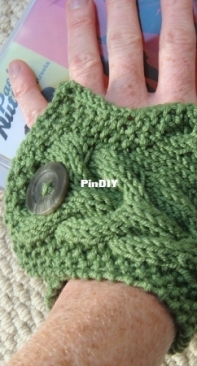 Stags Horn Wristwarmers by Di Gilpin-Free