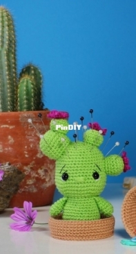 Mispeltoy Crochet - Kenzi Noe - Cactus Pincushion Jar