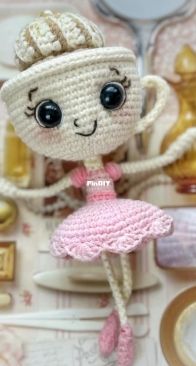 Monoxa Crochet Toys - Oxana Monikainen - Ballerina Cappuccina - English