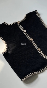 Deima's Crochet Top by Nanna Burmeister - Deima Knitwear