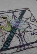 Nora Corbett Letter faires: M + Z