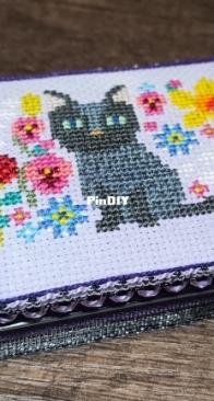 Gera Card Cases Cat on Altoid Tin