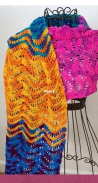 Darn Good Yarn - Sarahs Crochet Crafts - Sarah Manspile - Wonderful Waves Wrap