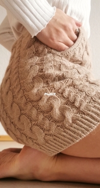 Cozy Cable Shorts by Ann-Kathrin Stoll - English & German