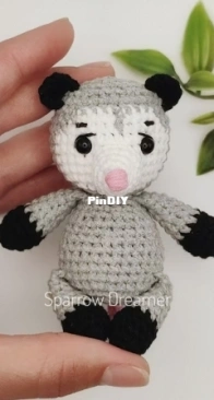 Sparrow Dreamer - Lyubov Ponomarenko - Mini Opossum