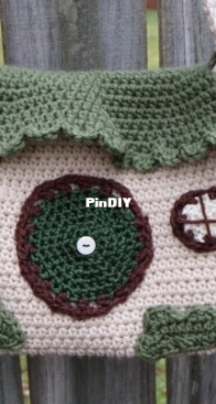 Hobbit house crochet bag
