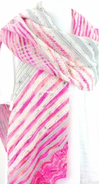 Goldfish Memory Shawl By Casapinka