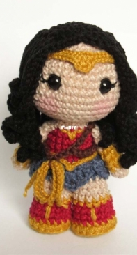 Crochelandia - Rose Nogueira - Toy Art Wonder Woman new version -  Mulher Maravilha nova versão - Portuguese