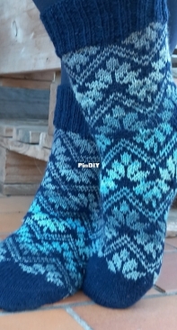 Grampian Peaks Socks by Lorraine Rayson-Free