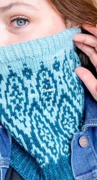 Adamira Cowl by Lauren Peterson-Free