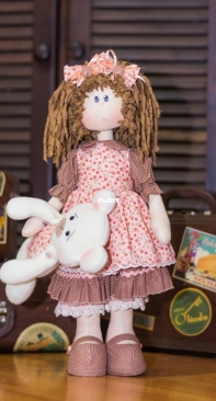 Casinha de Boneca- Ana Com Seu Ursinho