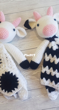 Crafting Happiness - Ariana Goldberry - Daisy and Duke The Cow Loveys