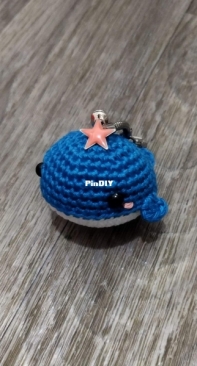 Little whale Keychain