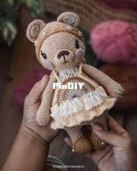 Dani Diro Handmade - Daniela Diaz - Bear Girl